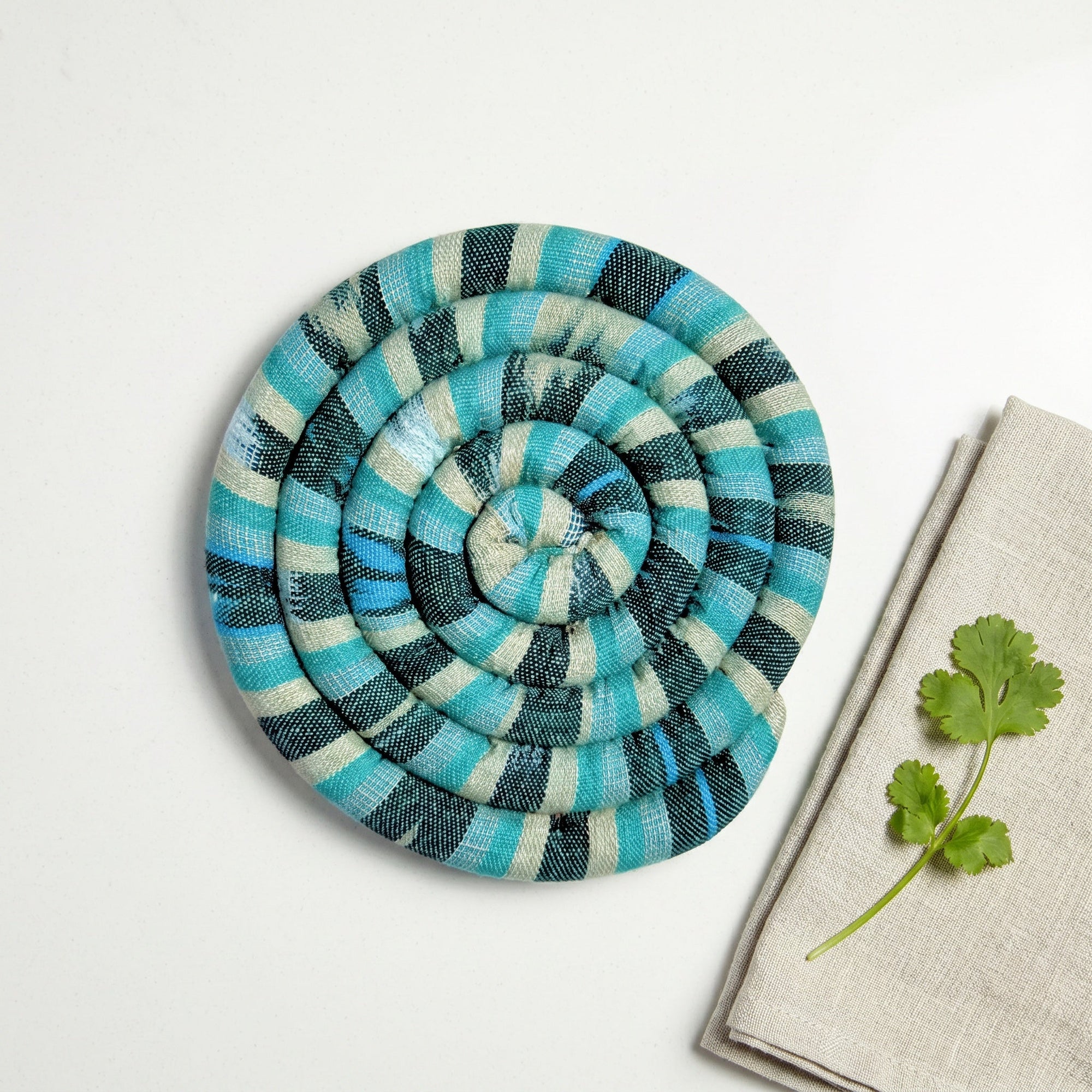 Garden Spiral Medium Trivet - Frida-Inspried Kitchen Decor