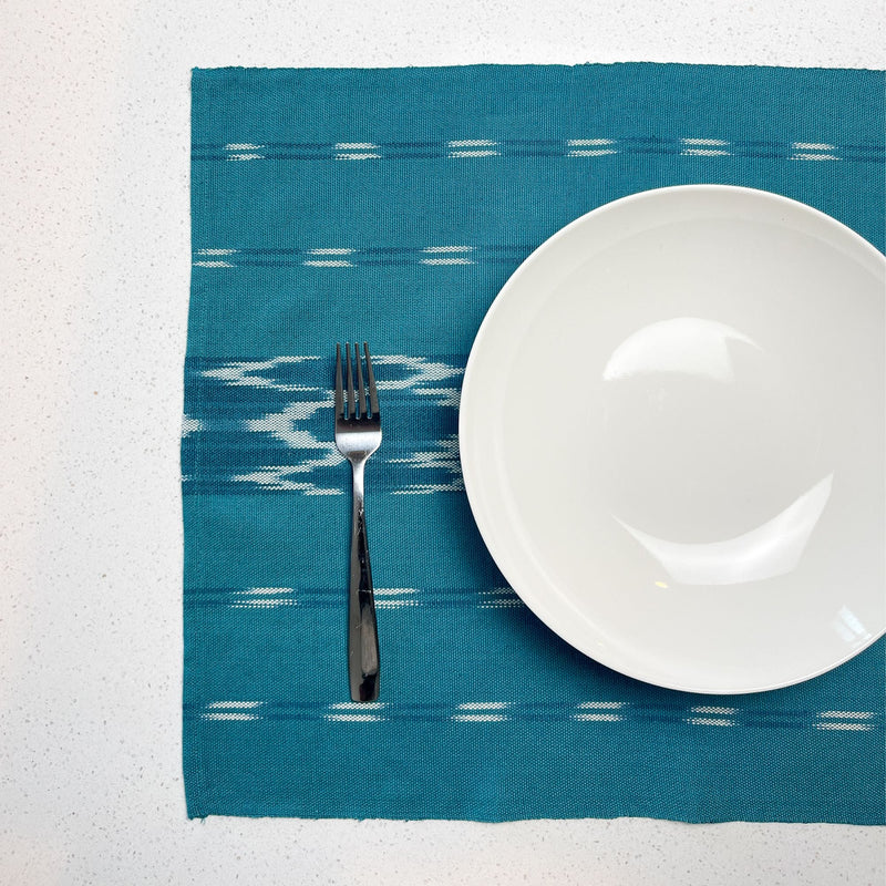 Serpentine Ikat Woven Placemat - Turquoise